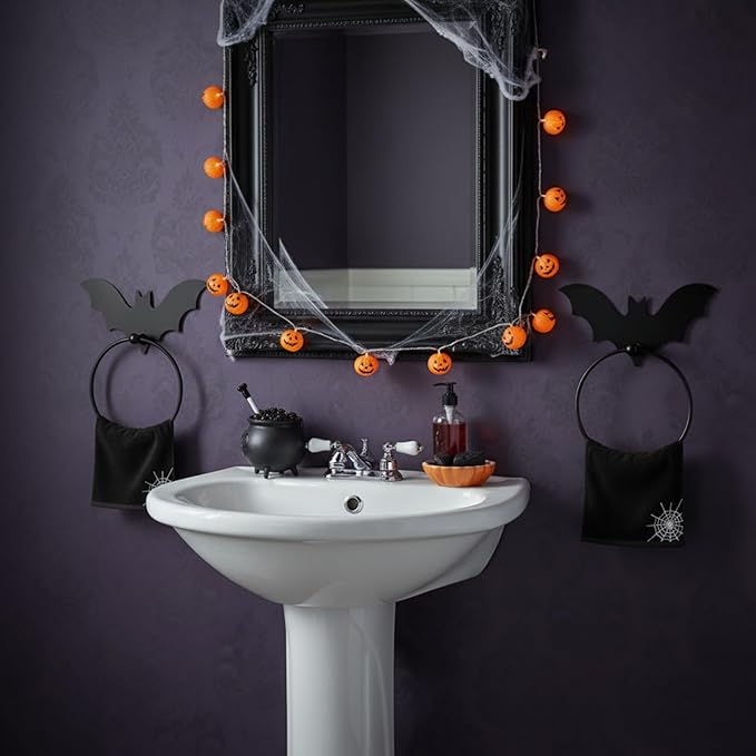 2pcs Gothic Bat Metal Towel Rings Halloween Bat Towel Holder Oil Rubbed Bath Towels Ring Black Art Hand Towels Rack for Bathroom Kitchen Hanger Home Decors Gifts