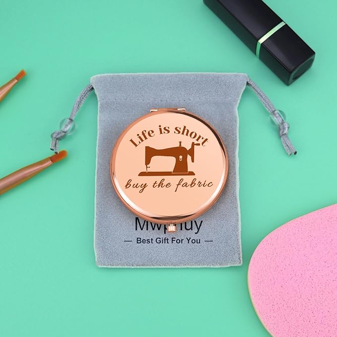 Sewing Gifts for Women Compact Makeup Mirror for Mom Grandma Aunt Seamstress Gift Ideas Sewing Lover Presents Funny Quilting Presents Folding Makeup Mirror for Friend Sister Christmas Birthday