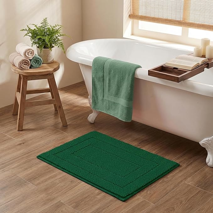 GRANNY SAYS Green Bathroom Rug, 20" X 32" Bath Rugs for Bathroom, Microfiber Cute Bath Mats, Washable Rug for Bath Tub, Bath Mat Non-Slip, Decorations Indoor