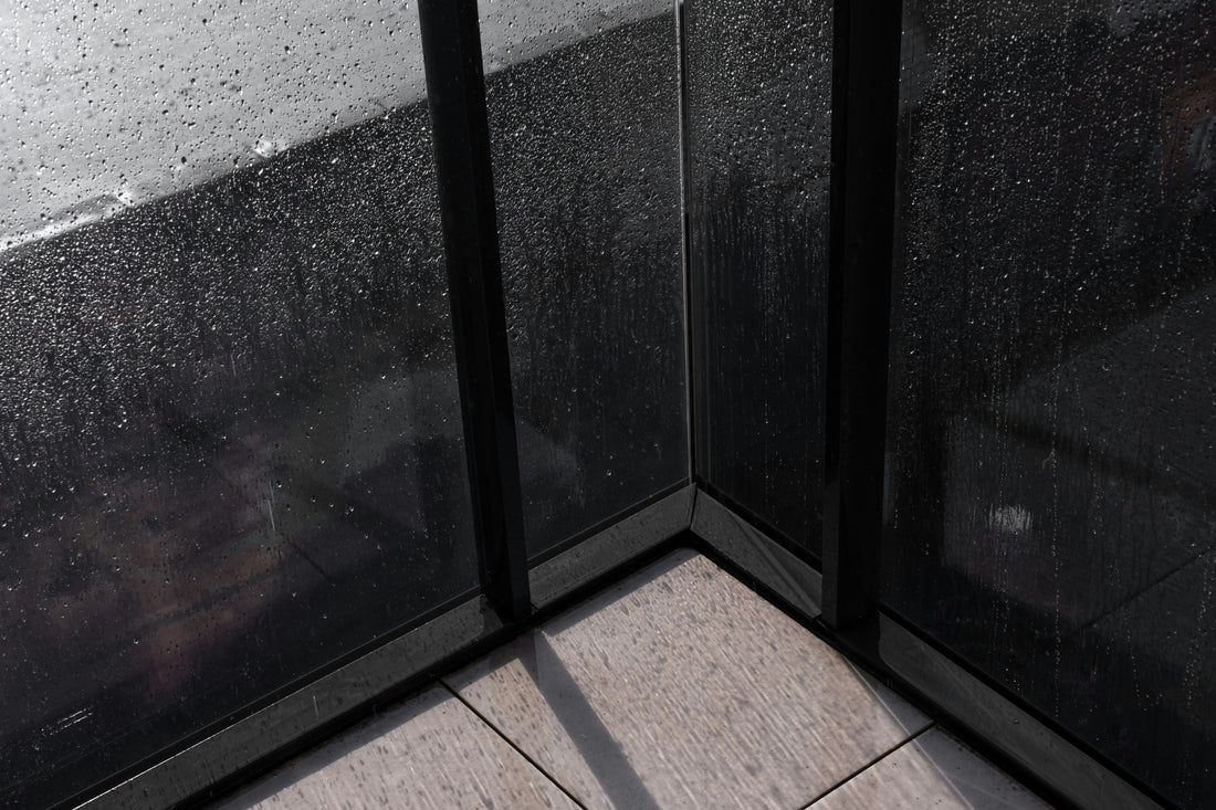 [BATHMENT] The "Shaving Cream" Shield: How to stop your bathroom mirror from fogging