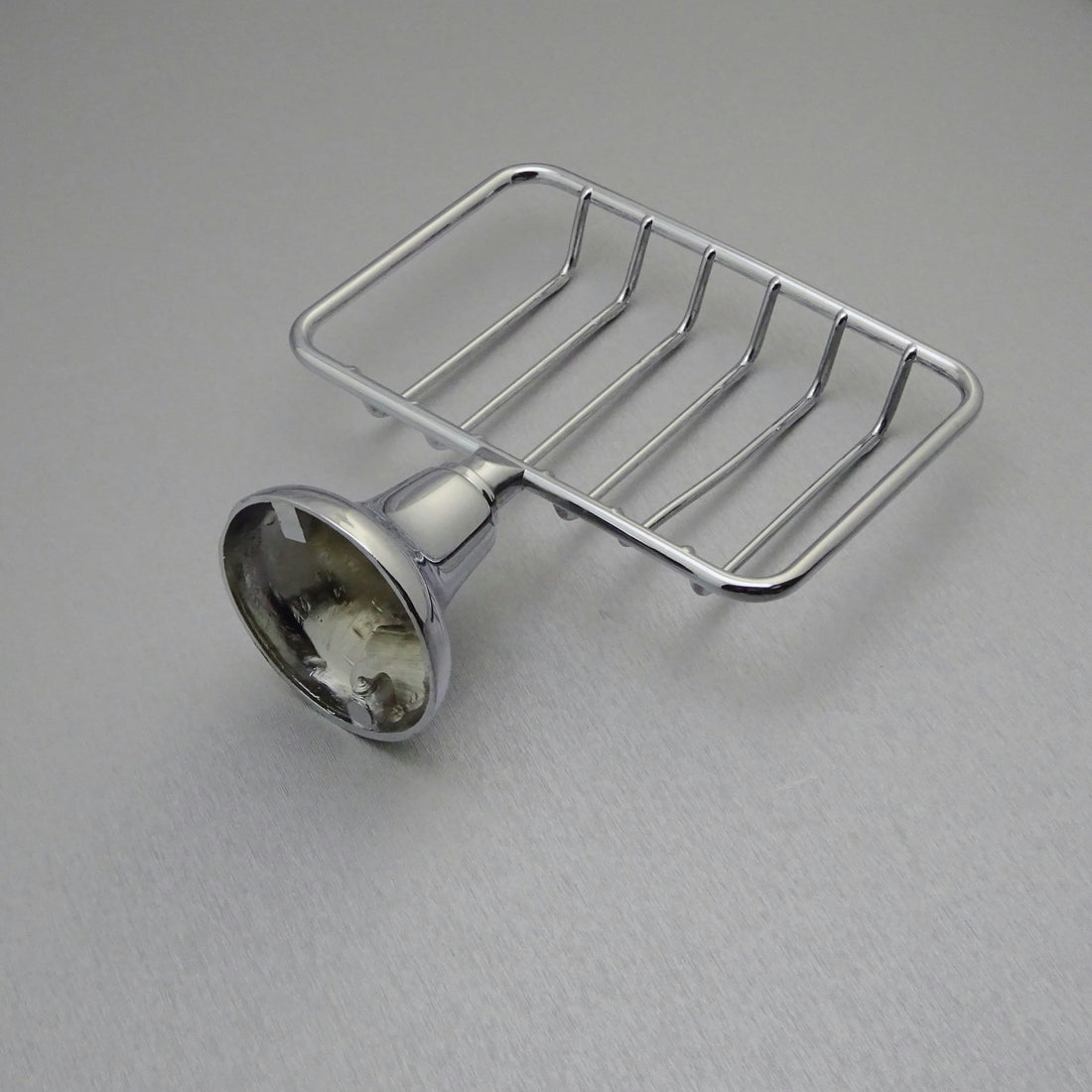 [BATHMENT] The "Suction Cup Salt-Scrub Method": How to fix loose shower organizers and keep suction pads stuck forever