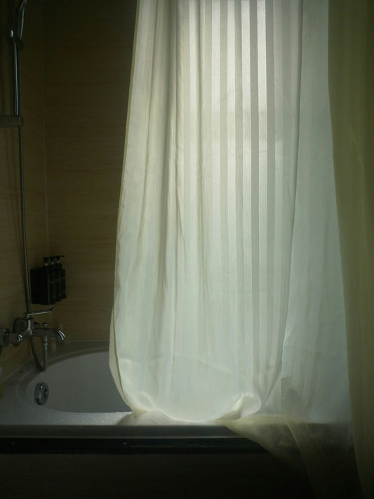 [BATHMENT] The "Citric Acid Shower Curtain Dip": How to erase orange soap scum and pink mildew from plastic shower liners