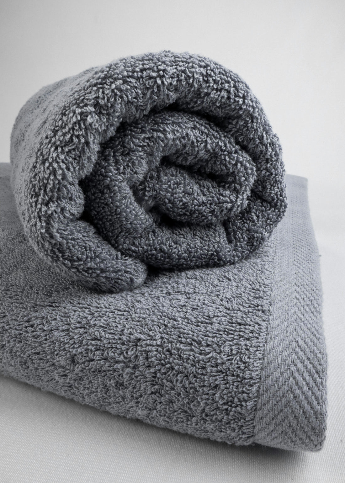 [BATHMENT] Why do cheap towels stop absorbing water after a few washes?