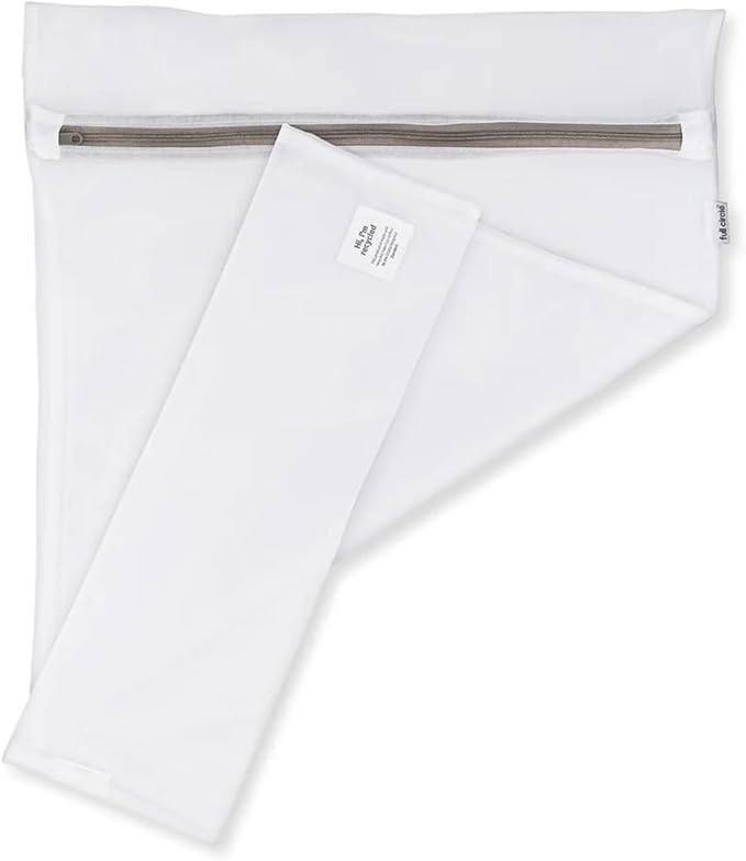 Full Circle Mesh Laundry Bags Set of 4 ?€? Recycled Material Garment Wash Bags with Durable Zippers, Protects Delicates, Lingerie, and Small Items in Washing Machines, White