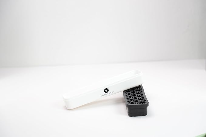 Narrative Cosmetics Upright Silicone Brush Holder with Square Corners - Black