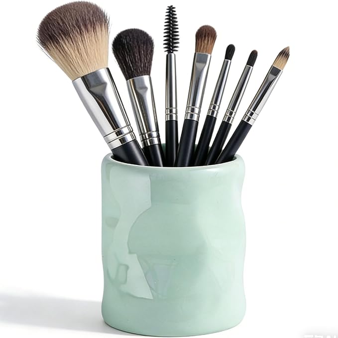 Premium Ceramic Makeup Brush Holder - Weighted & No-Tip Organizer with Easy-Clean Glaze, Vanity Storage for Brushes, Elegant Bathroom & Dresser Tabletop Decor An ideal gift for women (light green)