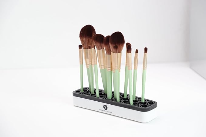 Narrative Cosmetics Upright Silicone Brush Holder with Square Corners - Black