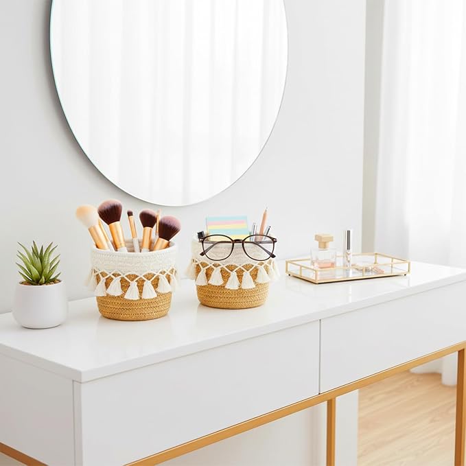 Macrame Makeup Brush Holder Organizer Comb Brushes Mini Storage Basket Boho Decor Baskets Cosmetics Desk Storage Baskets Tassels Fringe Decorative Pencil Holder for Vanity Office Desk Organizer
