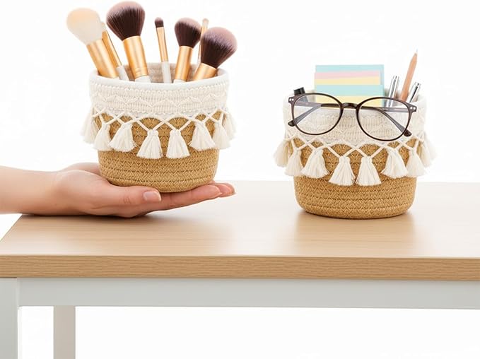 Macrame Makeup Brush Holder Organizer Comb Brushes Mini Storage Basket Boho Decor Baskets Cosmetics Desk Storage Baskets Tassels Fringe Decorative Pencil Holder for Vanity Office Desk Organizer