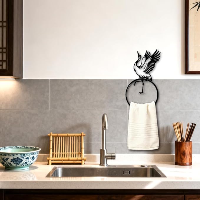 MAYJOYDIY Red-Crowned Crane Metal Towel Ring Round Animal Hand Towel Holder Ring Hanger Wall Mount Black Vintage Towels Wall Organizer for Kitchen Bath Home Laundry Room Decors Gifts
