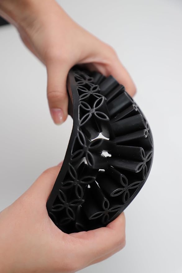Narrative Cosmetics Upright Silicone Brush Holder with Square Corners - Black