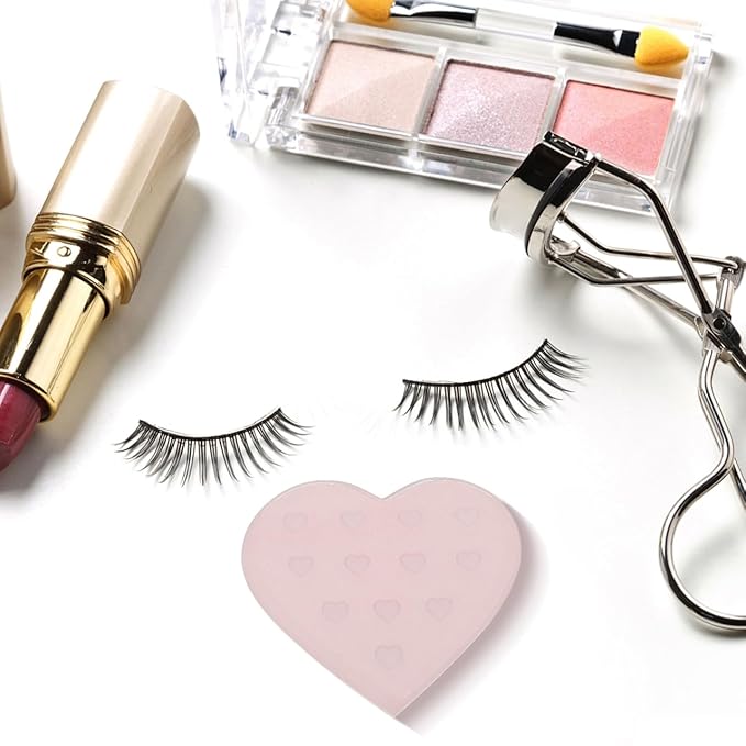 Beaupretty Heart Shape Eyelash Grafting Pad 2.55X2.16In Lash Extension Glue Pallet Eyelash Holder Lightweight Durable for Salon and Personal Use