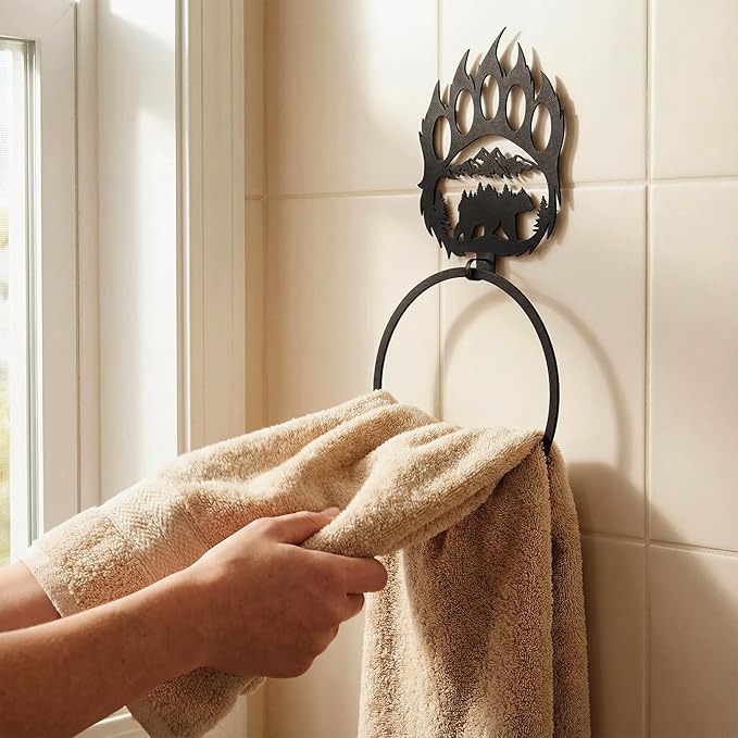 Bear Hand Towel Holder Ring Matte Black Bear Paw Towel Holder for Bathroom Forest Cabin Hand Cloth Ring Rustic Bath Facecloth Holders Wall Mount Round Washcloth Racks for Bath Kitchen Decor