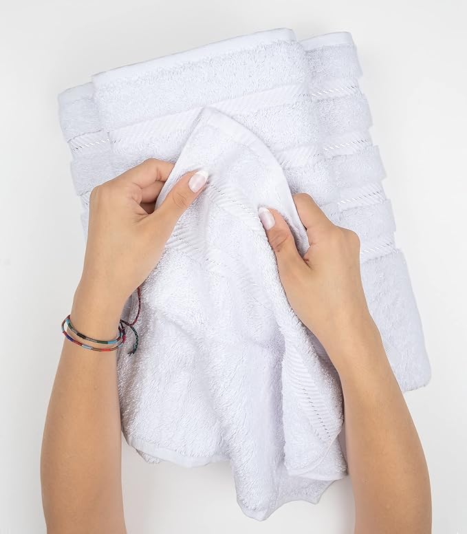 American Soft Linen 35x70 Jumbo Large Bath Towel, 600 GSM 100% Cotton Turkish Bath Sheet, Oversized Luxury Bath Towel for Bathroom Beach and Pool, White