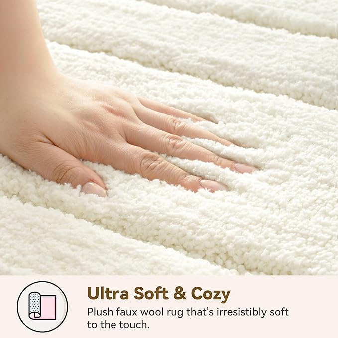 GRANNY SAYS Bathroom Rugs and Mats, 16" x 24" Non-Slip Bath Mat for Bathroom, Super Soft Absorbent Microfiber Bath Rug, Machine Washable and Dry, Small Cream White Rug for Shower, Tub and Bath Floor