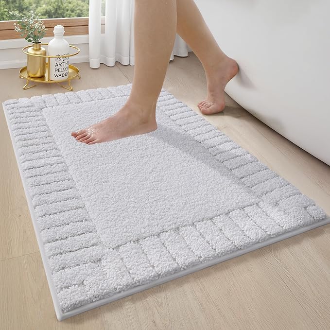 LUMI Bathroom Rugs Non Slip with Rubber Backing, Extra Soft Plush Microfiber Bath Rug Absorbent, Machine Washable Bath Mat Quick Dry for Tub, Shower, Hotel, White, 16"x24"