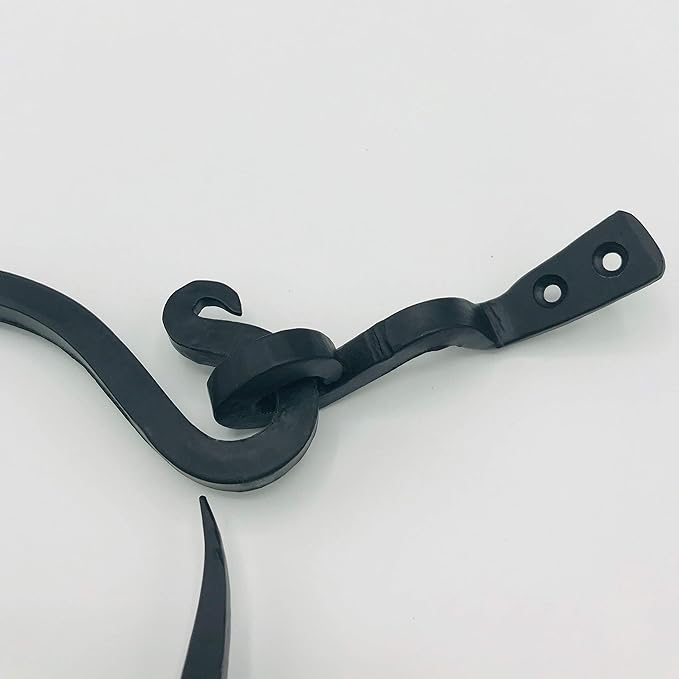 Wrought Iron Towel Ring - A Touch Of Artisanal Charm To Your Kitchen Or Bathroom With Our Handmade Towel Rack. Crafted By Blacksmiths, This Rustic Towel Rack Will Add A Timeless Elegance To Your Space