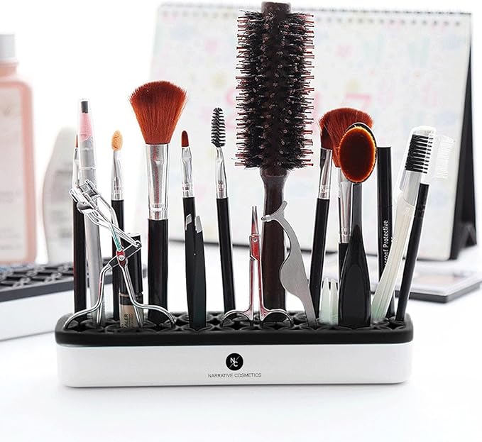 Narrative Cosmetics Upright Silicone Brush Holder with Square Corners - Black