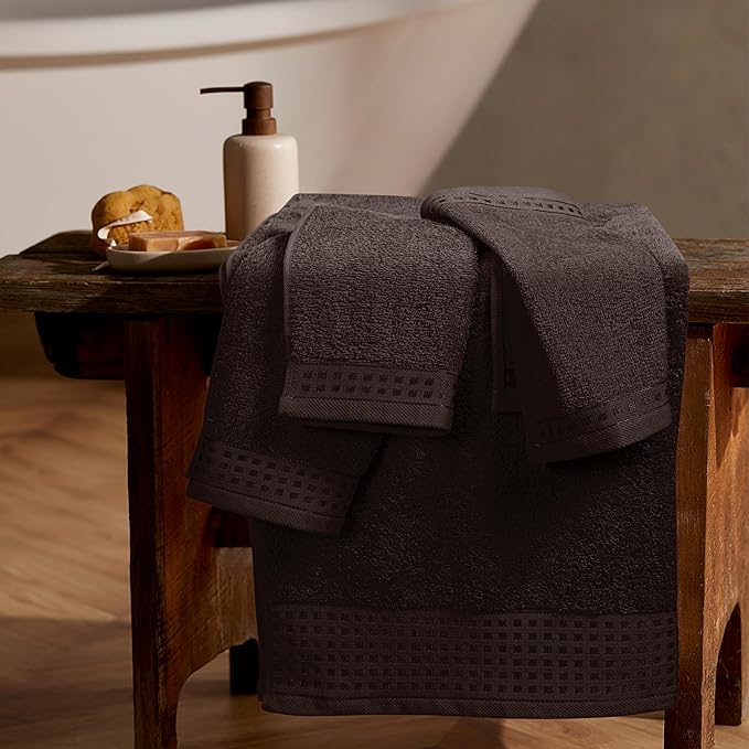 GLAMBURG Ultra Soft 3 Pack Cotton Towel Set, Contains a Bath Towel 28x55 inch, a Hand Towel 16x24 inch & a Wash Coth 12x12 inch, Ideal Everyday use, Compact & Lightweight - Chocolate Brown