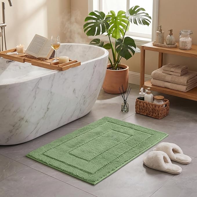 GRANNY SAYS Sage Green Bathroom Rugs Non Slip, 20" x 32", Bathroom Rugs Washable，Bath Rugs for Bath，Bath Mats for Bath Floor, Microfiber Bath Mat for Tub, Absorbent Shower Rug