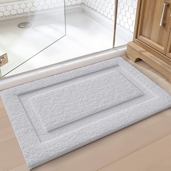 LUMI Ultra Soft Bathroom Rugs Non Slip with Rubber Backing, Absorbent Washable Bath Mat Quick Dry, Upgraded Premium Microfiber Plush Carpet for Bathtub and Shower Floor, White, 20x32