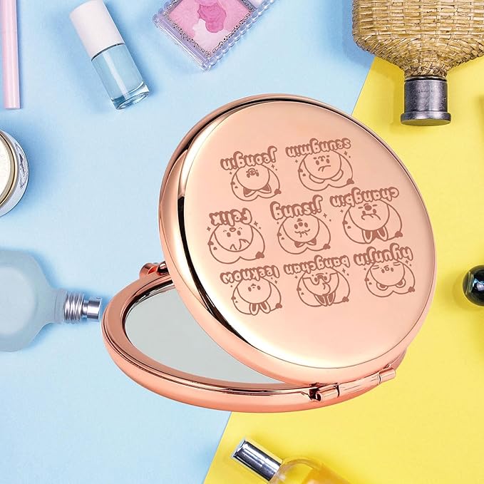 KEYCHIN Korean Pocket Mirror Korean Band Fans Gifts Korean Group Members Compact Makeup Mirror(Korean Hyunjin)