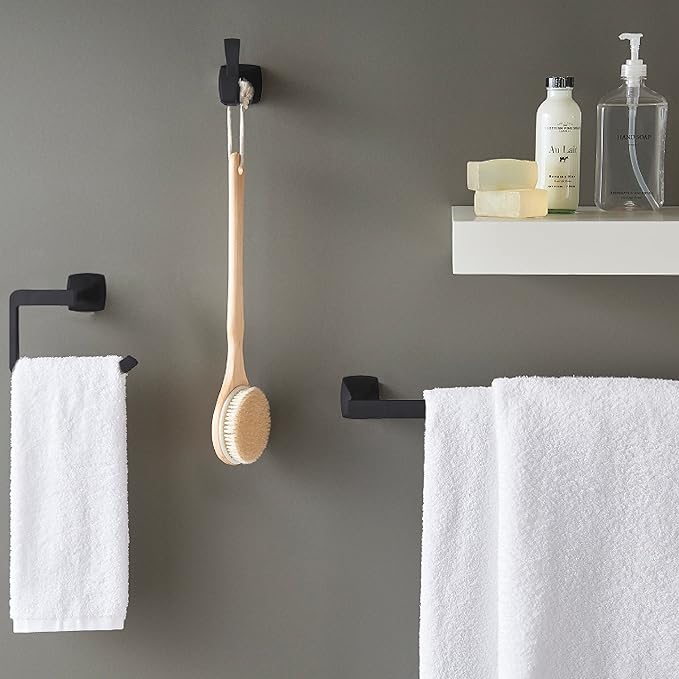 Pfister Venturi Bath Towel Bar for Bathroom, 18-Inch, Wall-Mounted, Screw-in, Matte Black Finish, BTBVNC1B