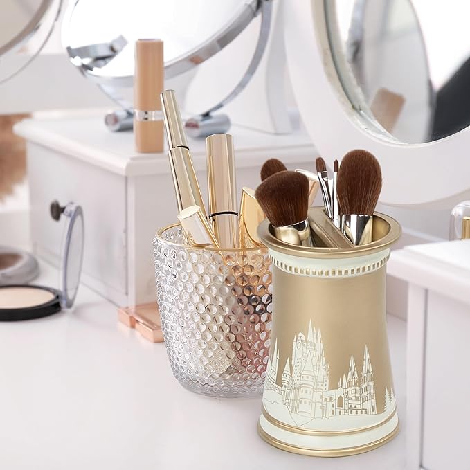 Jay Franco Harry Potter Bathroom Accessories - 2 Piece Gold Hogwarts Crest Resin Bathroom Décor and Storage Set Includes Toothbrush Holder and Soap Dish Set