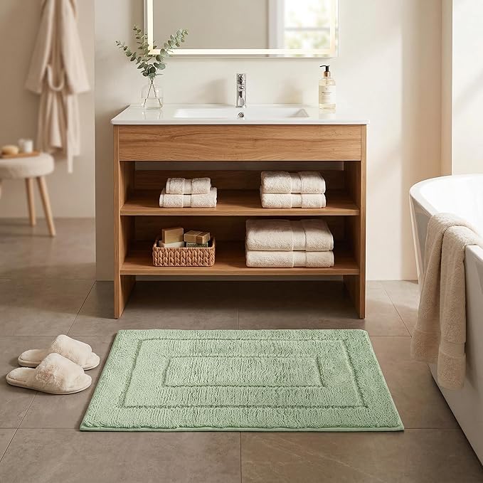 GRANNY SAYS Sage Green Bathroom Rugs Non Slip, 16" x 24", Small Bathroom Rug Washable，Bath Rugs for Shower Room，Bath Mats for Floor, Microfiber Bath Mat for Tub, Absorbent Shower Rug