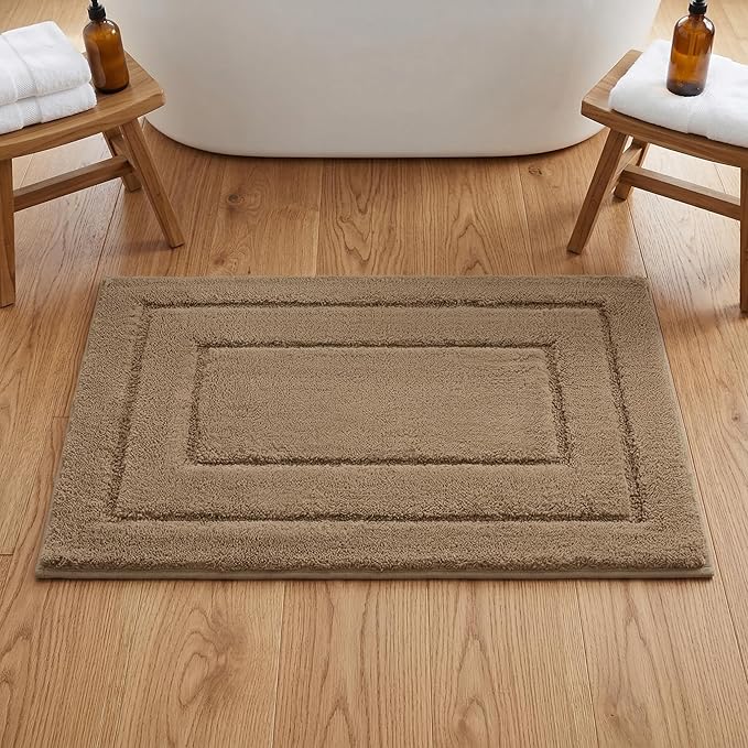 GRANNY SAYS Bathroom Rugs and Mats, 20" x 32" Non-Slip Bath Mat for Bathroom, Super Soft Absorbent Microfiber Bath Rug, Machine Washable and Dry, Champagne Rug for Shower, Tub and Bath Floor