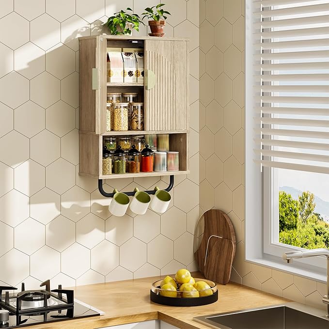 CHOEZON Bathroom Wall Cabinet, Medicine Cabinet for Bathroom, Wall Mounted Bathroom Cabinet with Towel Bar, Fluted Doors, Wall Cabinet for Bathroom, Kitchen, Living Room, Natural Oak and Gold