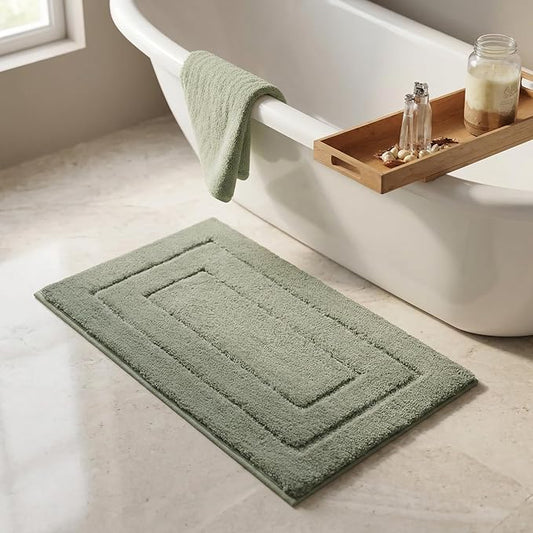 GRANNY SAYS Bathroom Rugs Non Slip, 20" x 32", Bath Rugs for Bathroom Washable, Bath Mats for Floor, Microfiber Bath Mat for Tub, Absorbent Bath Rugs for Shower Room, Light Green